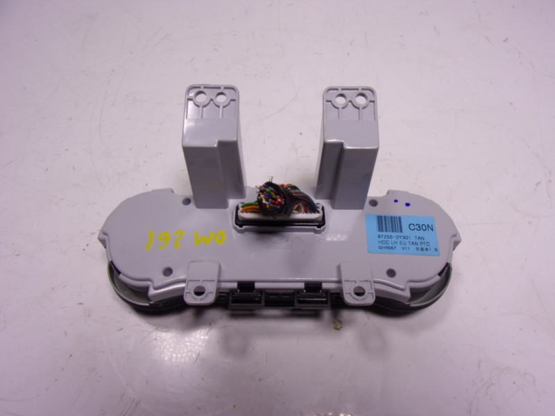 Recambio de mando climatizador para hyundai ix35 1.7 crdi cat referencia OEM IAM 972502Y301TAN 972502Y301 