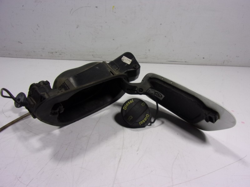 Recambio de tapa combustible para volkswagen golf vii lim. (5g1) 1.6 tdi dpf referencia OEM IAM   