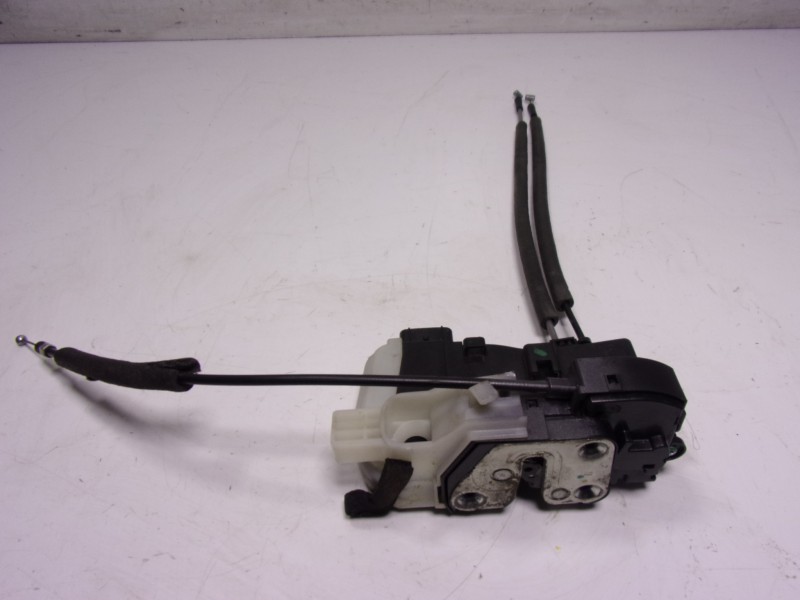 Recambio de cerradura puerta trasera derecha para hyundai ix35 1.7 crdi cat referencia OEM IAM 814202Y010 814202Y010 