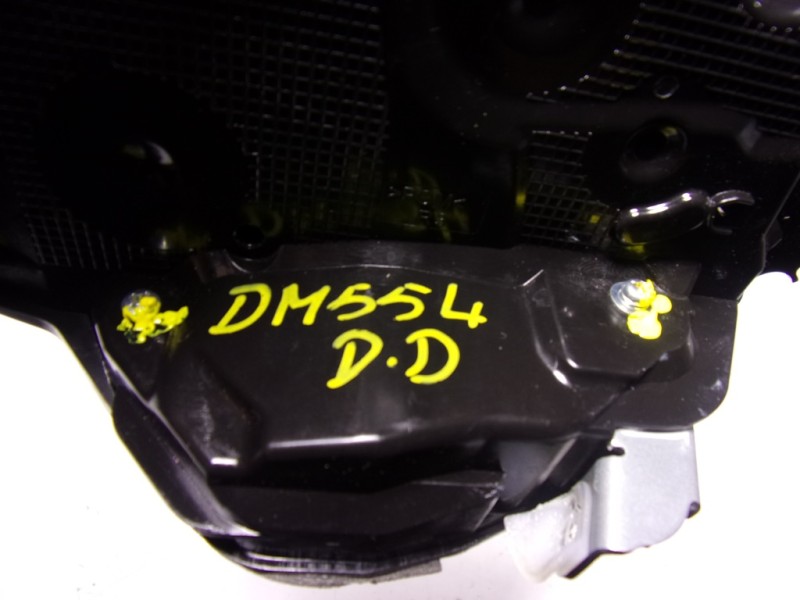 Recambio de cerradura puerta delantera derecha para toyota yaris 1.5 vvti hev referencia OEM IAM  M7311530M6 