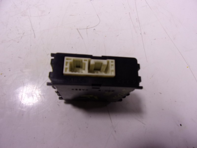 Recambio de modulo electronico para toyota yaris 1.5 vvti hev referencia OEM IAM  8594052100 