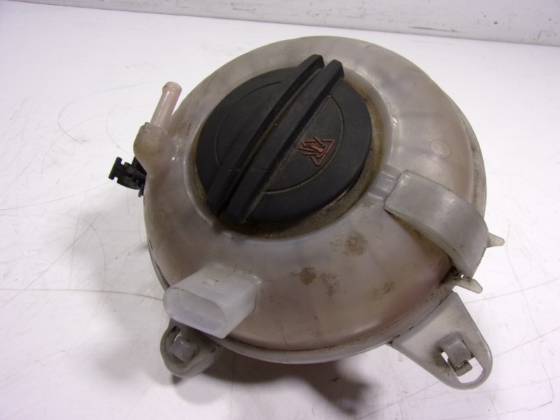 Recambio de deposito expansion para volkswagen golf vii lim. (5g1) 1.6 tdi dpf referencia OEM IAM  5Q0121407A 