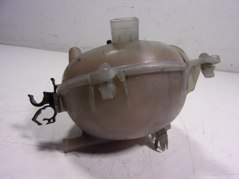 Recambio de deposito expansion para volkswagen golf vii lim. (5g1) 1.6 tdi dpf referencia OEM IAM  5Q0121407A 