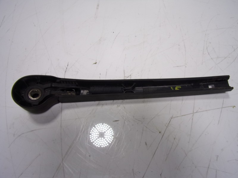 Recambio de brazo limpia trasero para seat ibiza (kj1) 1.0 tsi referencia OEM IAM   