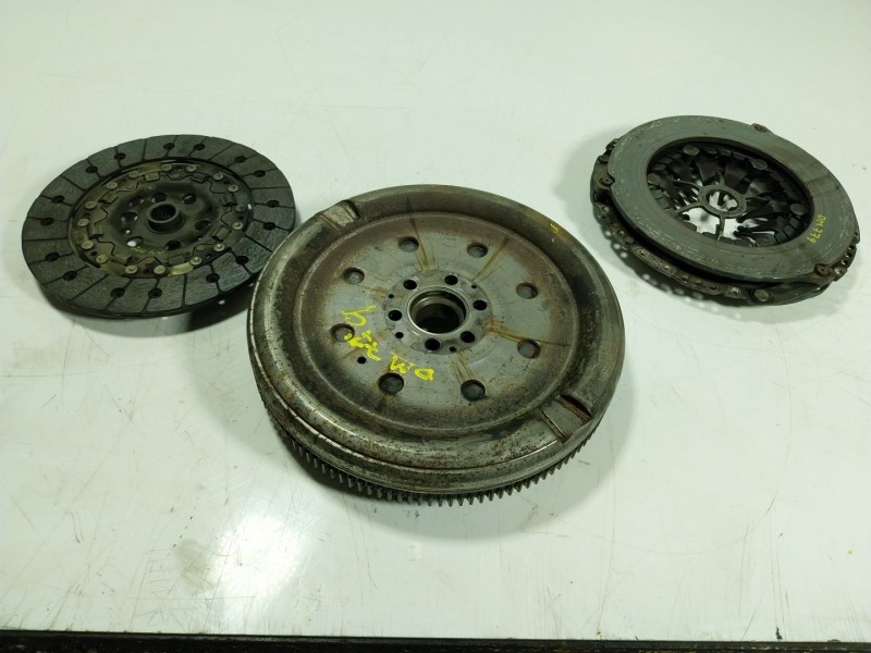 Recambio de kit embrague para volkswagen t6 transporter 2.0 tdi referencia OEM IAM   