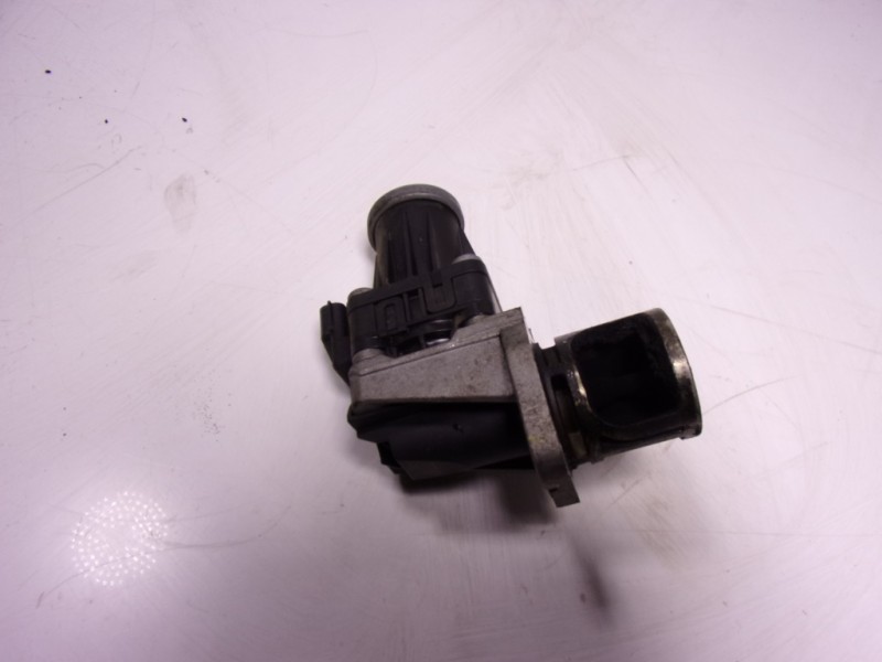 Recambio de valvula egr para dacia duster 1.5 dci diesel fap cat referencia OEM IAM  7172RB1341 