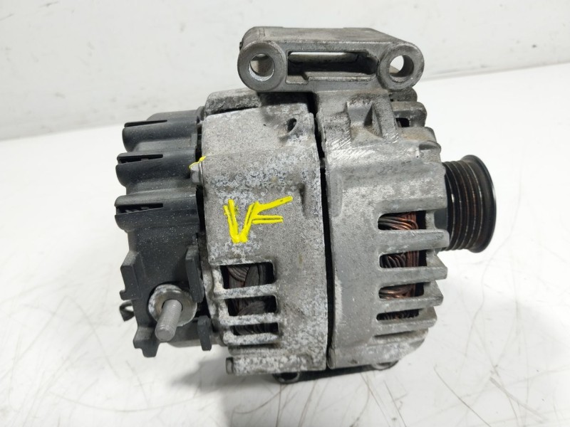 Recambio de alternador para mercedes-benz vito kasten 2.1 cdi cat referencia OEM IAM   