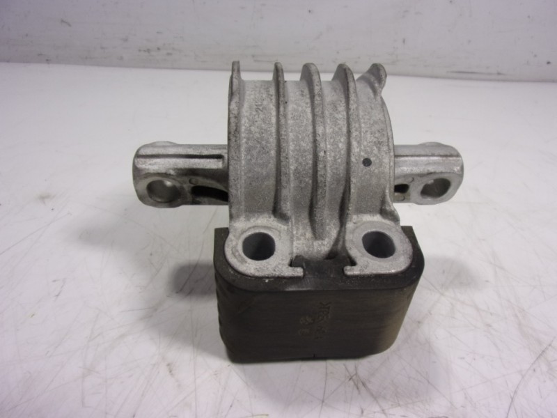 Recambio de soporte motor izquierdo para bmw ix3 referencia OEM IAM 22118742123 8742123 