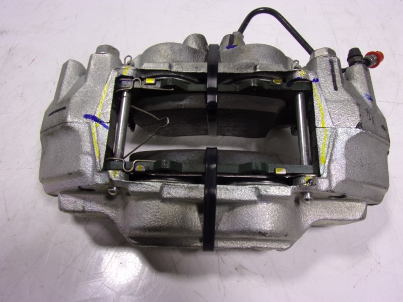 Recambio de pinza freno delantera derecha para toyota hilux (3b/3c/3d) gr sport referencia OEM IAM 477300K350  