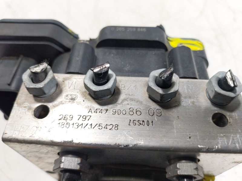 Recambio de abs para mercedes-benz vito kasten 2.1 cdi cat referencia OEM IAM   