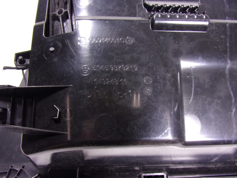 Recambio de guantera para bmw ix3 referencia OEM IAM 51167943895 51459379219 