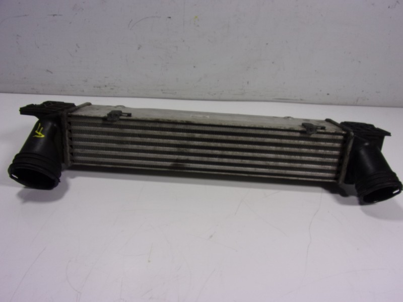 Recambio de intercooler para bmw serie 1 berlina (e81/e87) 2.0 turbodiesel cat referencia OEM IAM  779878802 