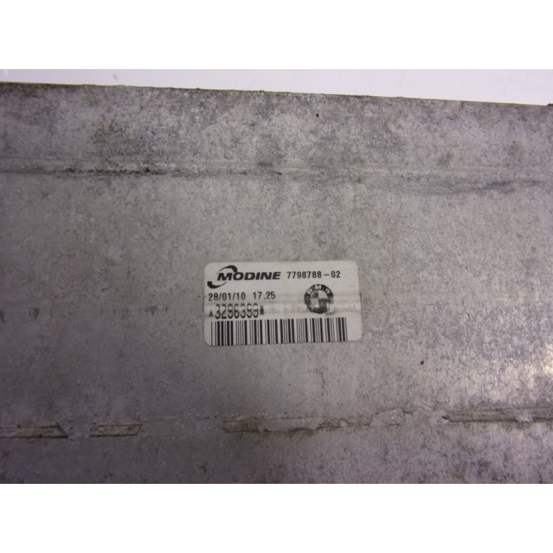 Recambio de intercooler para bmw serie 1 berlina (e81/e87) 2.0 turbodiesel cat referencia OEM IAM  779878802 