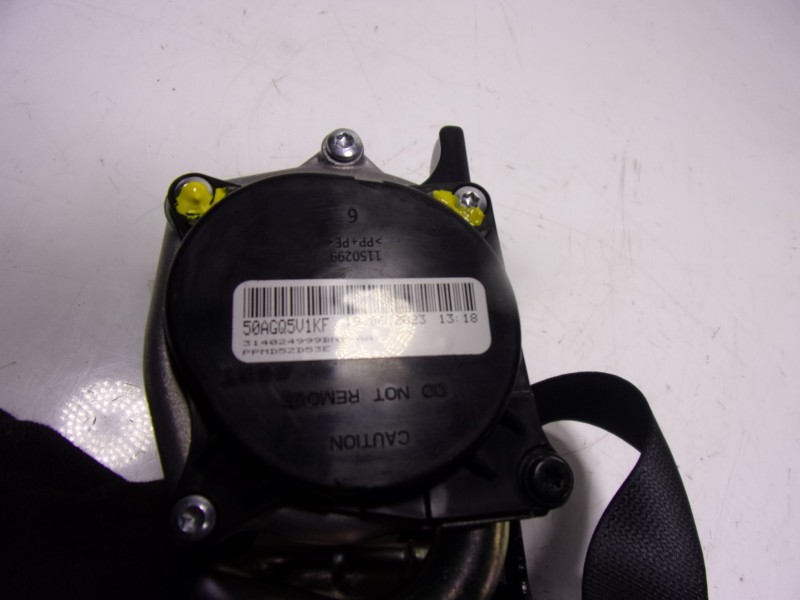 Recambio de cinturon seguridad trasero derecho para toyota corolla hybrid referencia OEM IAM 7338002110C0 50AGQ5V1KF 