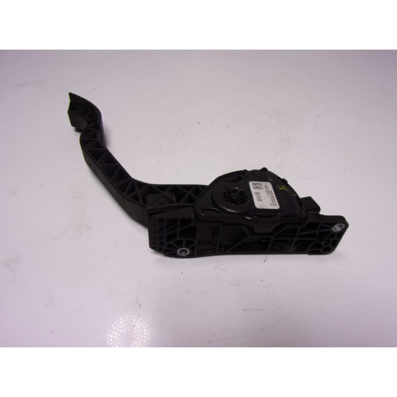 Recambio de potenciometro pedal para ford c-max 1.6 tdci cat referencia OEM IAM 1682673 AV619F836 