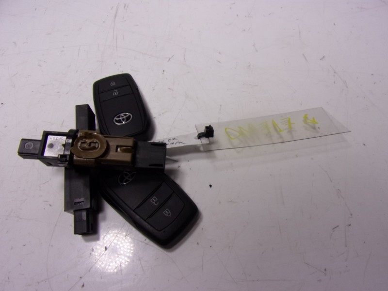 Recambio de conmutador de arranque para toyota corolla hybrid referencia OEM IAM 899A002220  899A002410