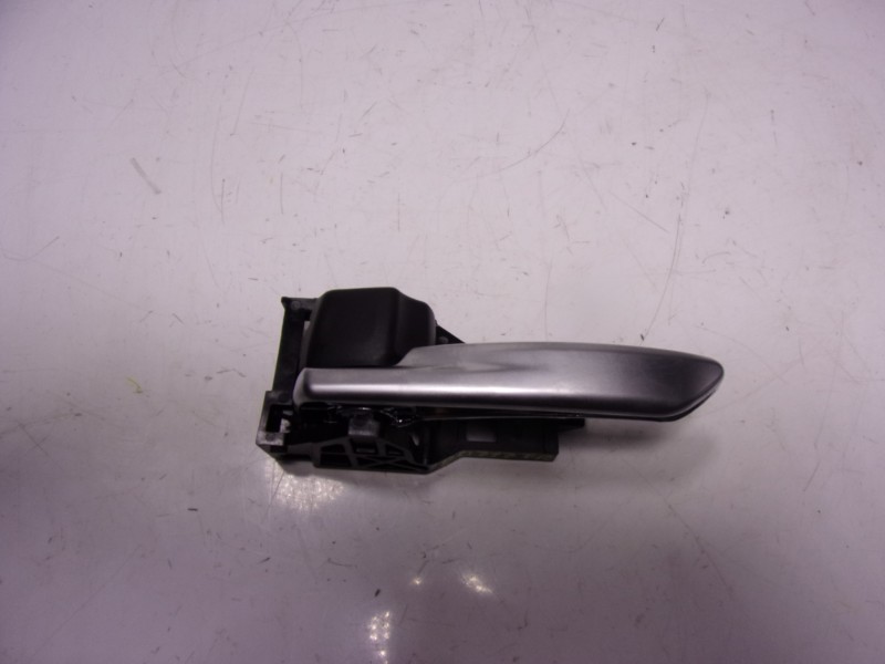 Recambio de maneta interior trasera izquierda para toyota corolla hybrid referencia OEM IAM 6920602360C1 6927402190 