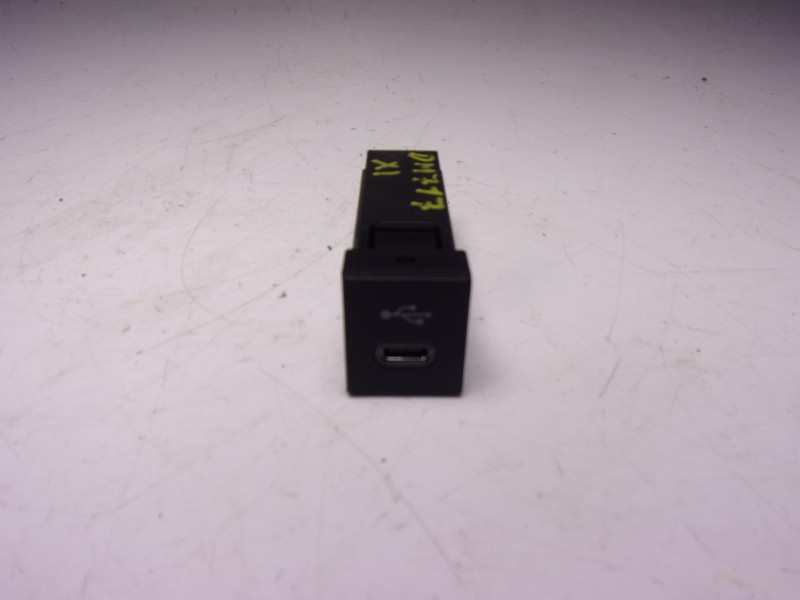 Recambio de modulo electronico para toyota corolla hybrid referencia OEM IAM 8619002110 8619002110 