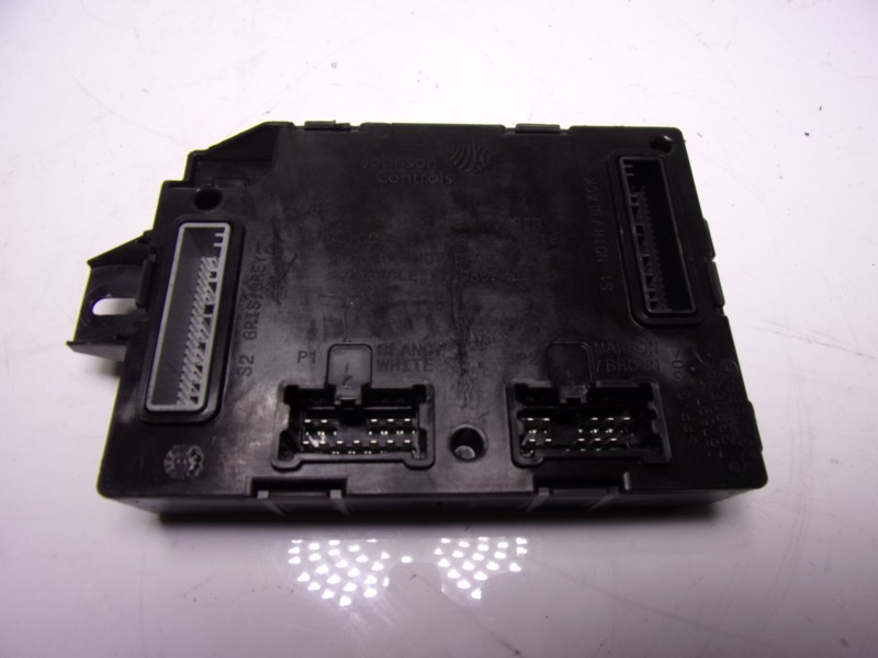 Recambio de modulo electronico para renault captur 0.9 tce referencia OEM IAM 284B19494R 284B19494R 