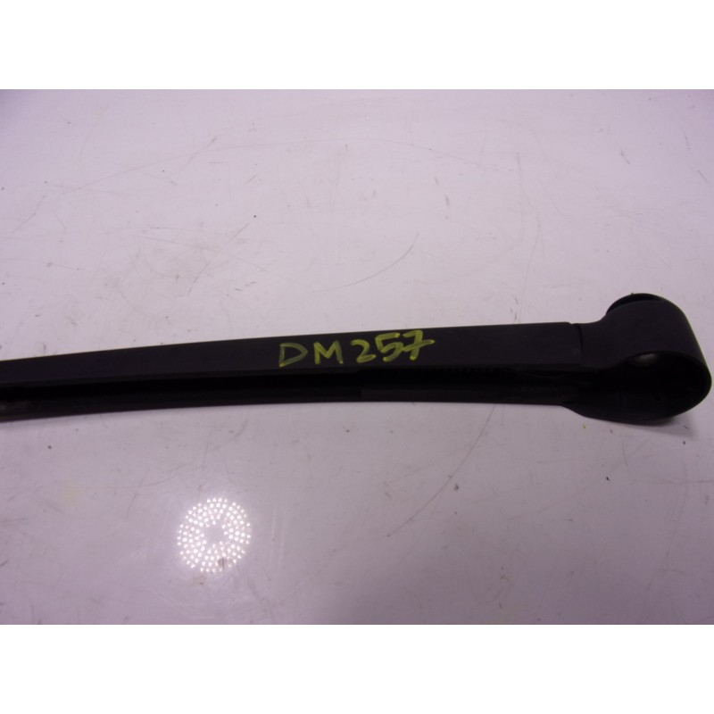 Recambio de brazo limpia trasero para seat ibiza (6p1) 1.2 tsi referencia OEM IAM   