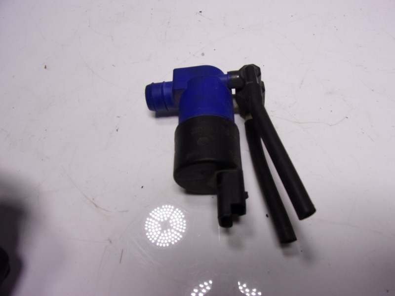 Recambio de bomba limpia para renault captur 0.9 tce referencia OEM IAM 8200316568 681155 