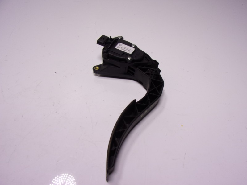 Recambio de potenciometro pedal para renault captur 0.9 tce referencia OEM IAM 180029347R 18002934R 