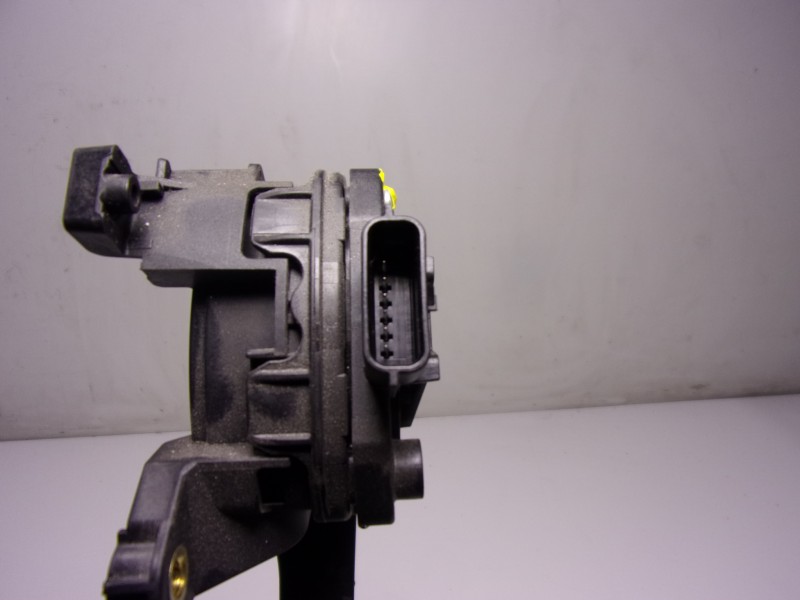 Recambio de potenciometro pedal para renault captur 0.9 tce referencia OEM IAM 180029347R 18002934R 