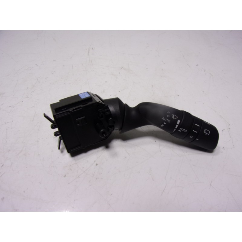 Recambio de mando limpia para toyota corolla hybrid referencia OEM IAM 8465202A30 02A50 