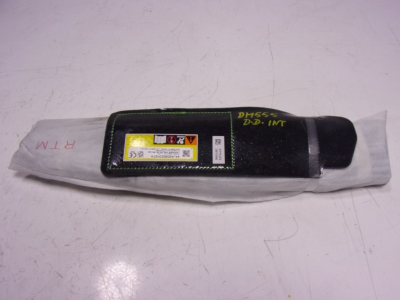 Recambio de airbag lateral derecho para toyota yaris 1.5 vvti hev referencia OEM IAM TG18J01001 TG18J01001 