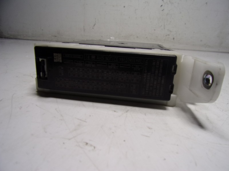 Recambio de caja reles / fusibles para toyota yaris 1.5 vvti hev referencia OEM IAM 82730K0100 892210DA70 