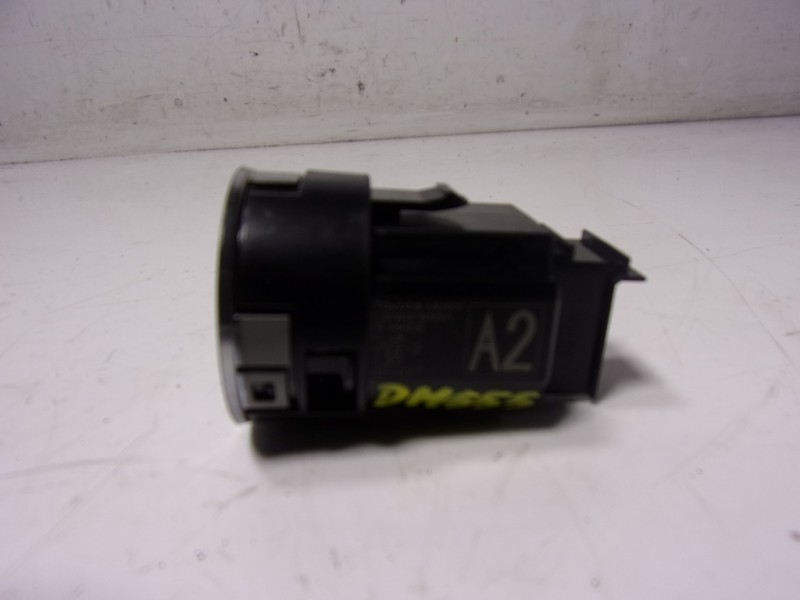 Recambio de modulo electronico para toyota yaris 1.5 vvti hev referencia OEM IAM 8961102170 15F451 