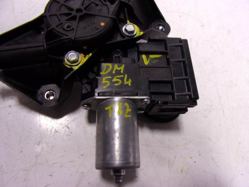 Recambio de elevalunas trasero izquierdo para toyota yaris 1.5 vvti hev referencia OEM IAM  85720K0010 