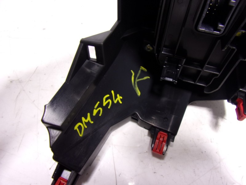 Recambio de mando climatizador para toyota yaris 1.5 vvti hev referencia OEM IAM  559000DN00 