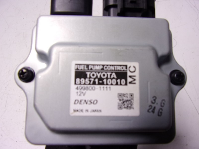 Recambio de modulo electronico para toyota yaris 1.5 vvti hev referencia OEM IAM 8957110010 8957110010 