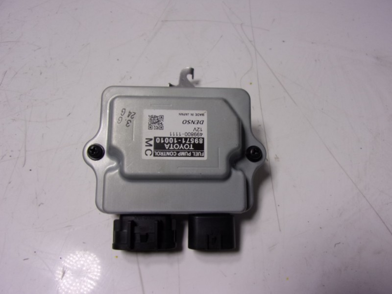 Recambio de modulo electronico para toyota yaris 1.5 vvti hev referencia OEM IAM 8957110010 8957110010 