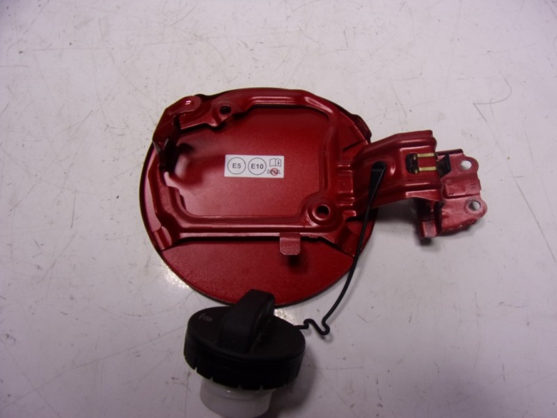 Recambio de tapa combustible para toyota yaris 1.5 vvti hev referencia OEM IAM 77350K0020  7730012020