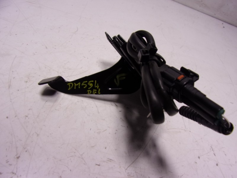 Recambio de cerradura capot para toyota yaris 1.5 vvti hev referencia OEM IAM   