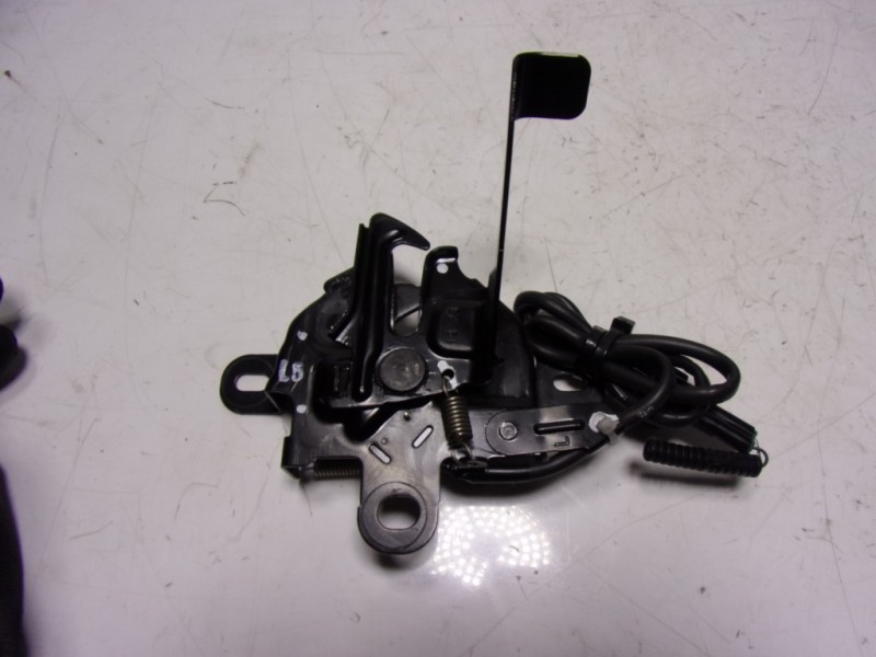 Recambio de cerradura capot para toyota yaris 1.5 vvti hev referencia OEM IAM   