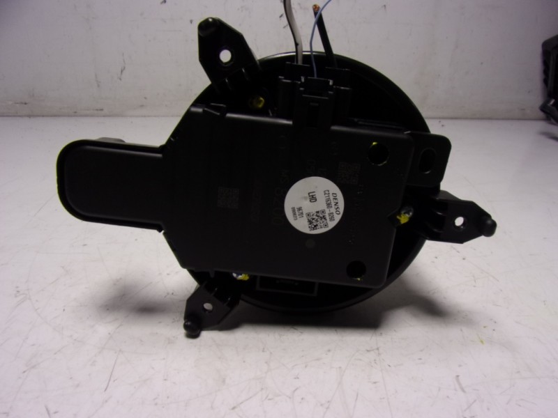 Recambio de motor calefaccion para toyota yaris 1.5 vvti hev referencia OEM IAM  CZ1163608260 