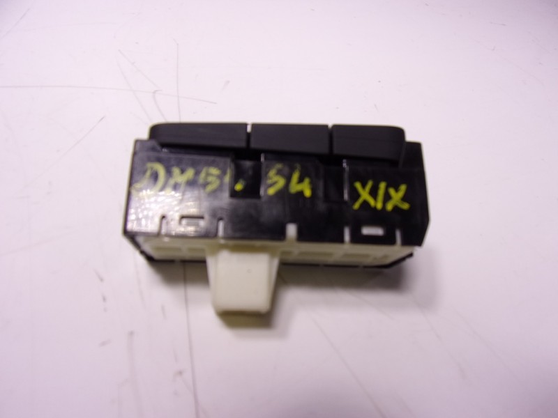 Recambio de modulo electronico para toyota yaris 1.5 vvti hev referencia OEM IAM  M81303 