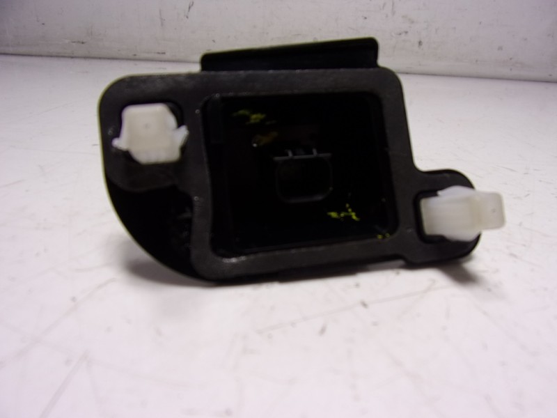 Recambio de modulo electronico para toyota yaris 1.5 vvti hev referencia OEM IAM  8679K0010 