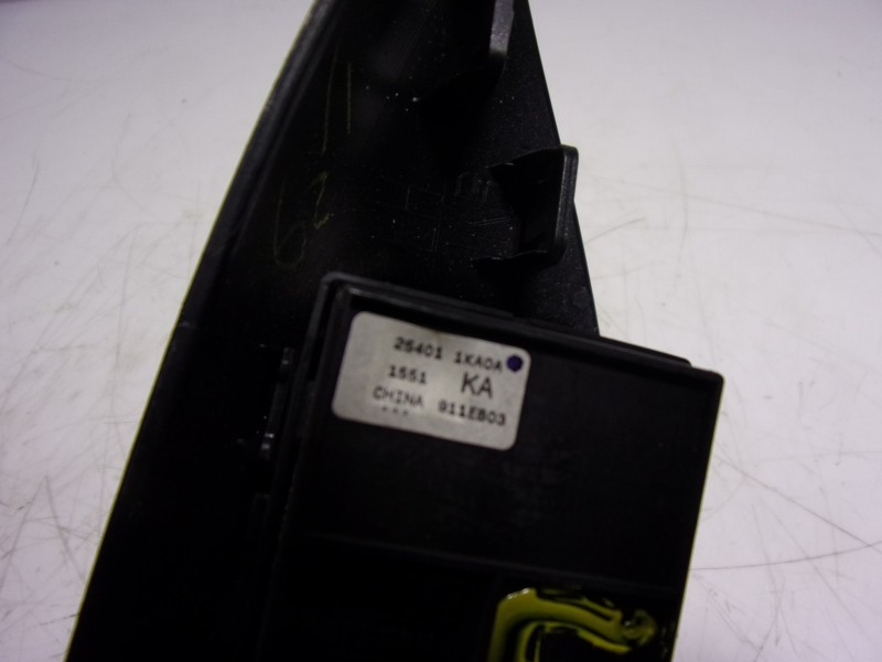 Recambio de mando elevalunas delantero izquierdo para nissan juke (f15) 1.5 turbodiesel cat referencia OEM IAM 254011KA0A 254011