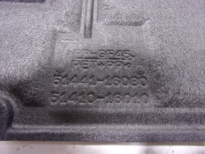 Recambio de cubrecarter para toyota corolla cross hybrid 1.8 referencia OEM IAM 5142016020 5144116080 