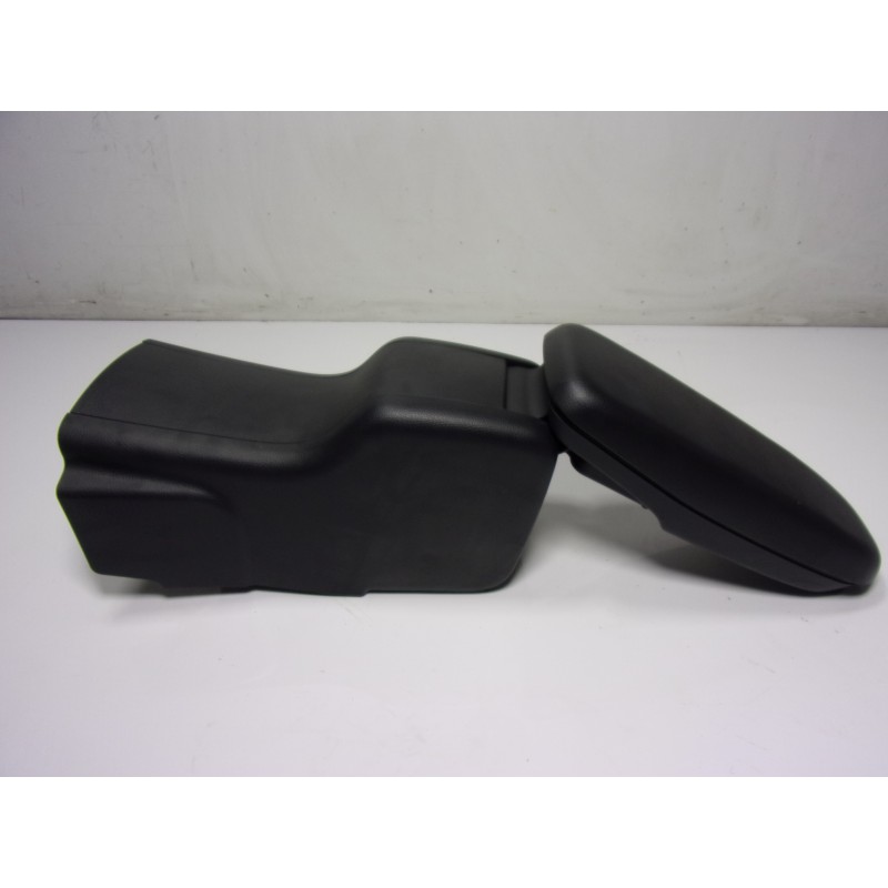 Recambio de apoyabrazos central para toyota yaris cross 1.5 vvti 16 v 55 kw referencia OEM IAM 58905K0020C1 58901K0020 