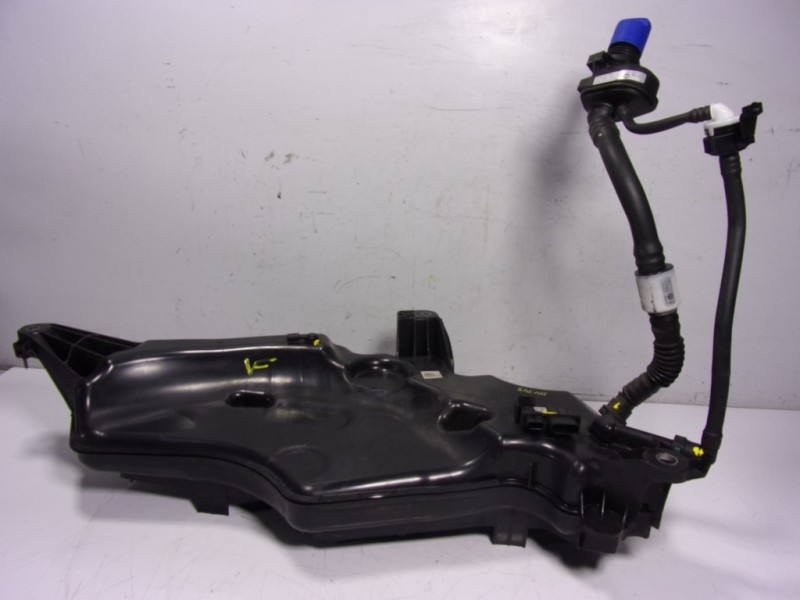 Recambio de deposito aditivo para seat leon (kl1) 2.0 tdi referencia OEM IAM  5Q0131969E 