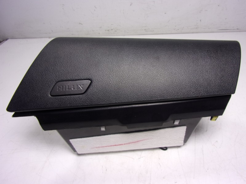 Recambio de guantera para toyota hilux (3b/3c/3d) gr sport referencia OEM IAM 55041YP040C0 55437KK040 