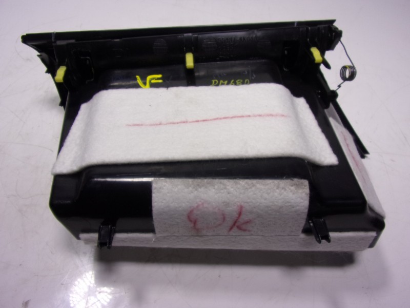 Recambio de guantera para toyota hilux (3b/3c/3d) gr sport referencia OEM IAM 55041YP040C0 55437KK040 