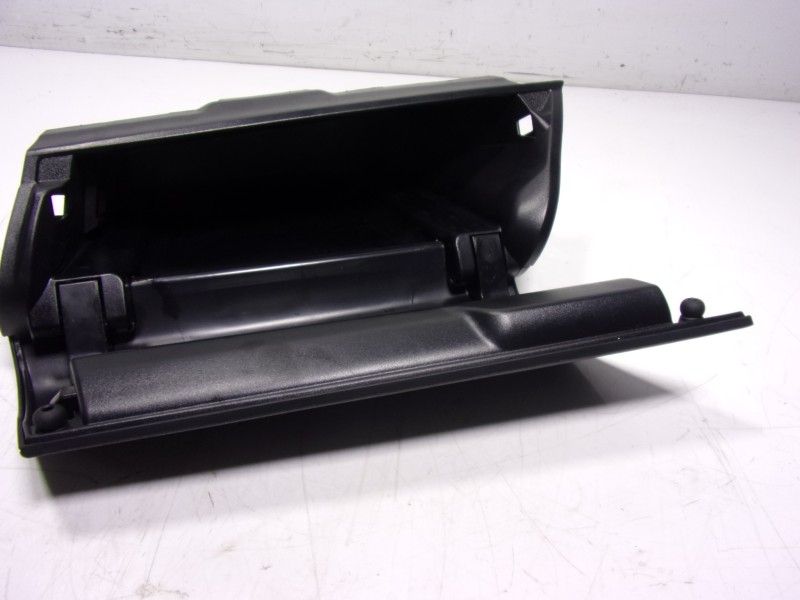 Recambio de guantera para toyota hilux (3b/3c/3d) gr sport referencia OEM IAM 55041YP040C0 55437KK040 