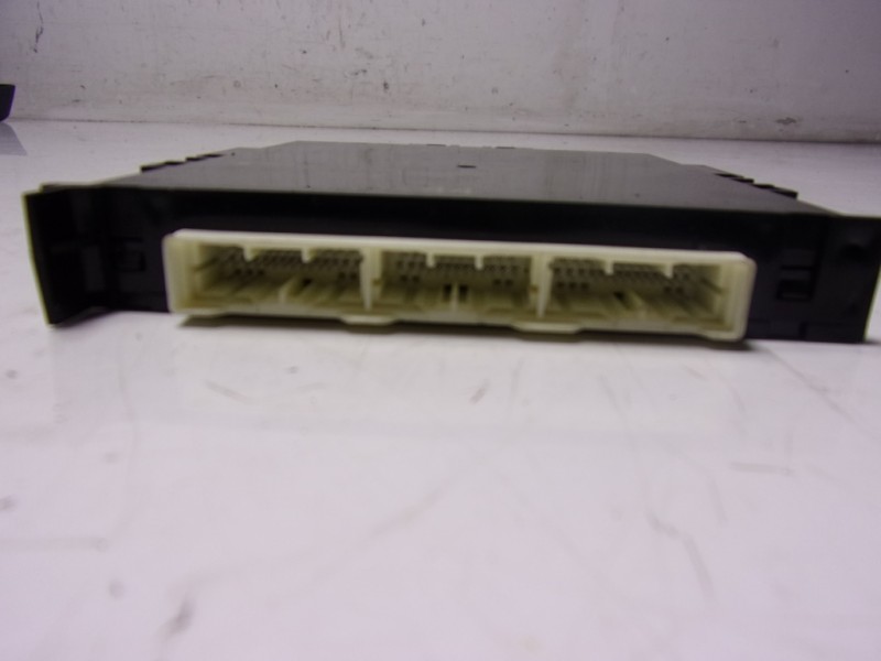 Recambio de modulo electronico para toyota yaris 1.5 vvti hev referencia OEM IAM 899H0K0031 62B639000 