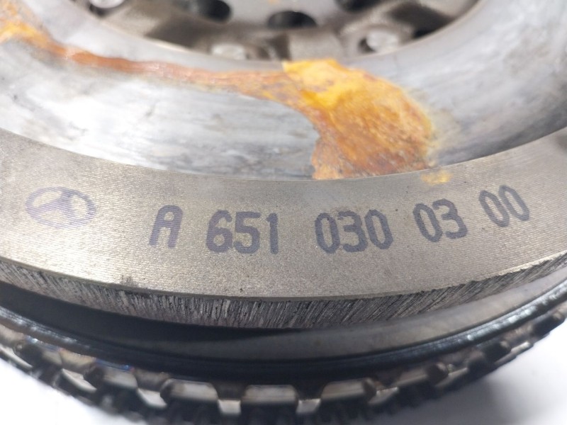 Recambio de volante motor para mercedes-benz vito kasten 2.1 cdi cat referencia OEM IAM   